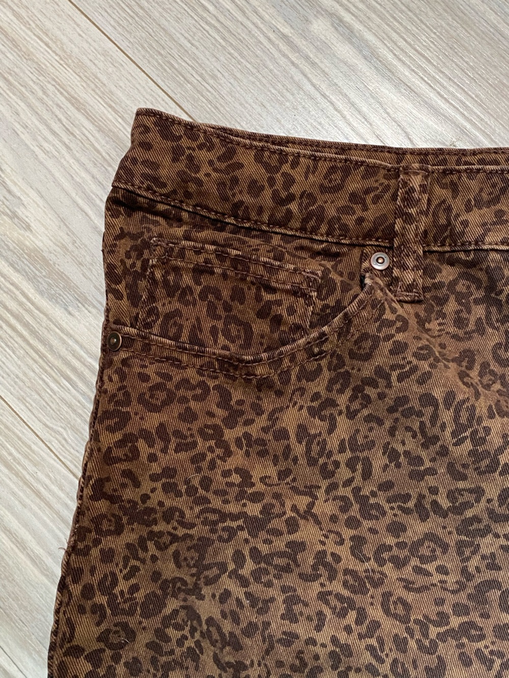 Petite 18W Leopard print jeans